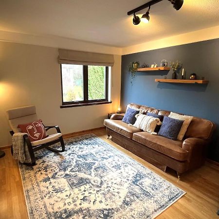 Comfortable, Modern Apartment With Parking. Inverness. Экстерьер фото